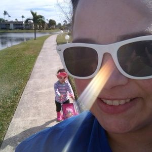 Meet your Posher, Kendra